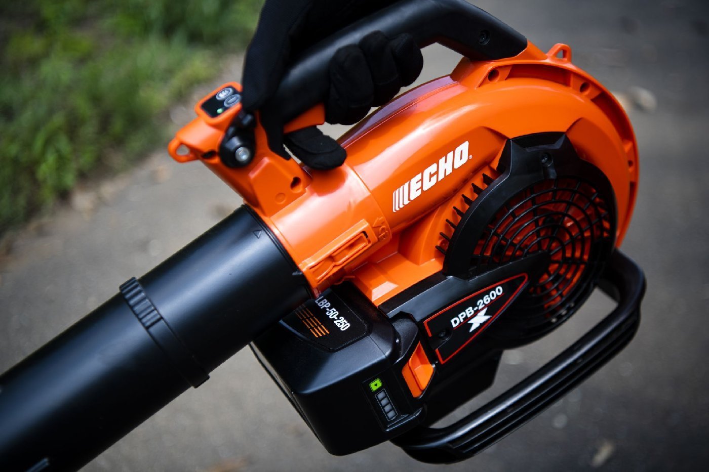 ECHO Akku-Laubbläser DPB-2600 Set -inkl. 2x 5Ah Akku und Schnellladegerät – Bild 3