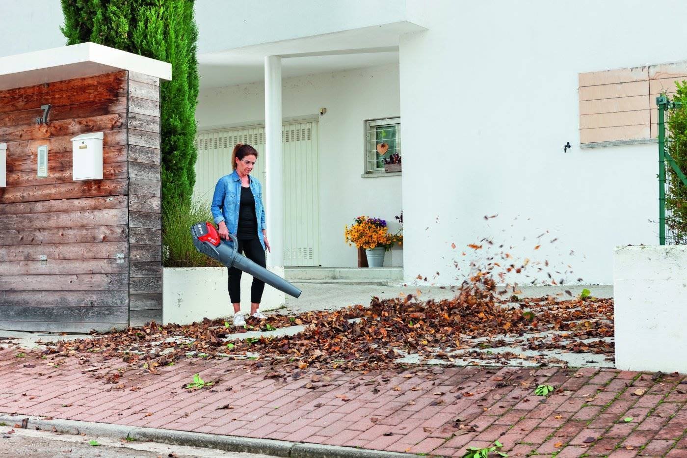 Efco Akku-Laubbläser SAi 60 Kit inkl. Akku 2,5 Ah und Ladegerät – Bild 4