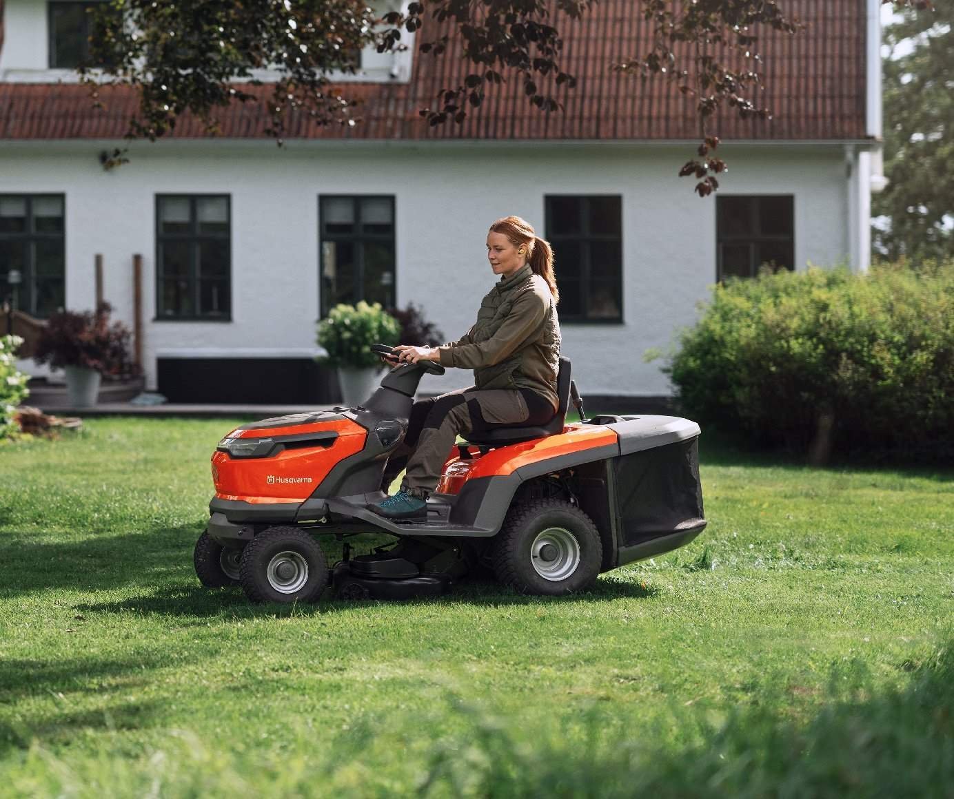 Husqvarna Akku-Rasentraktor TC 100i – Bild 4