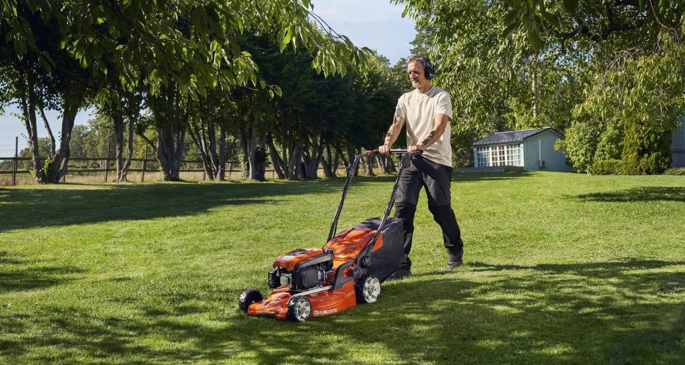 Husqvarna Benzin-Rasenmäher LC 347VE – Bild 2