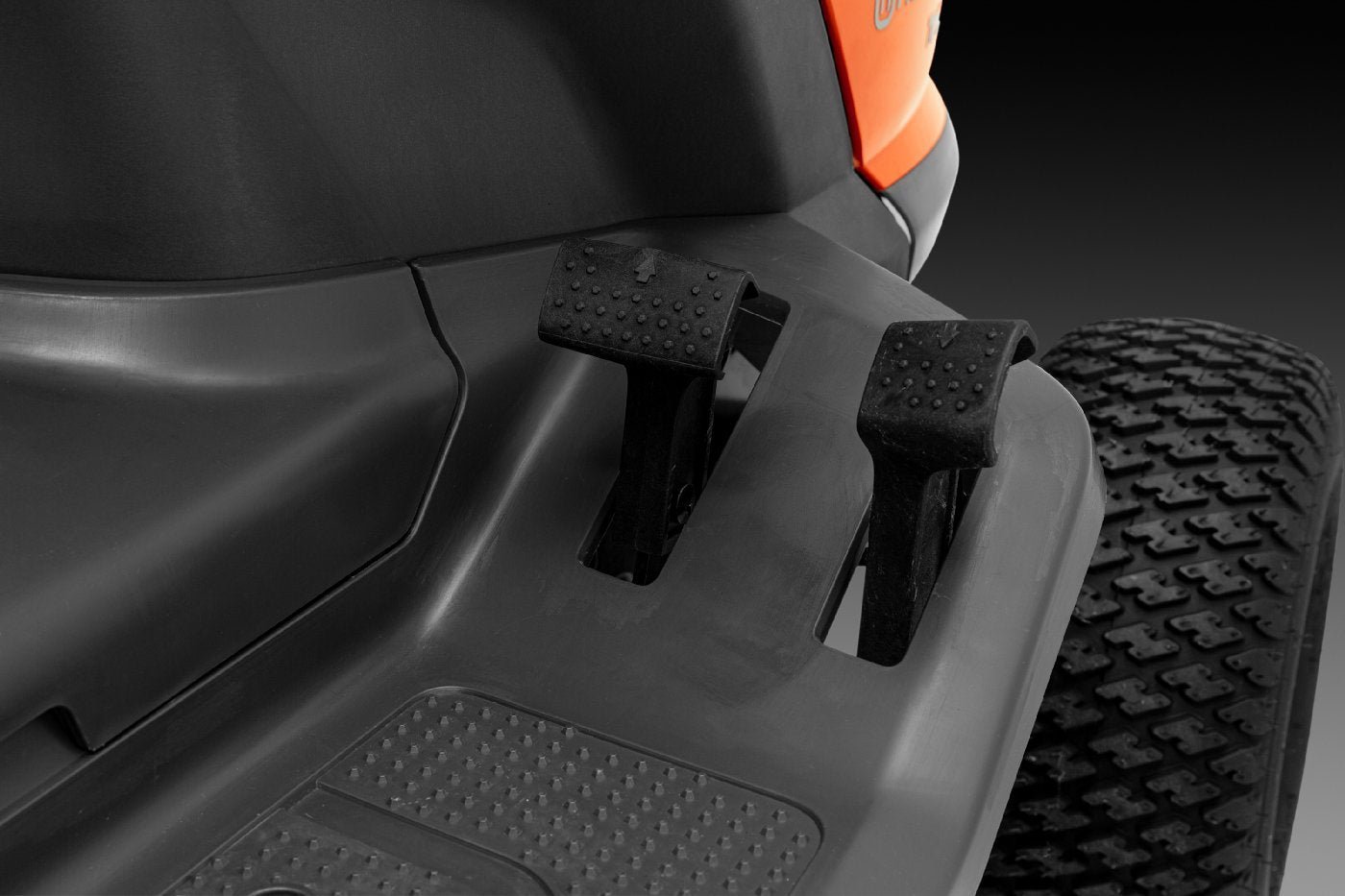 Husqvarna Rasentraktor TS 114 – Bild 8