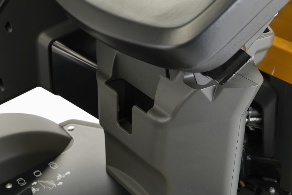 Stiga Frontmäher Park 700 W - ohne Mähdeck – Bild 8