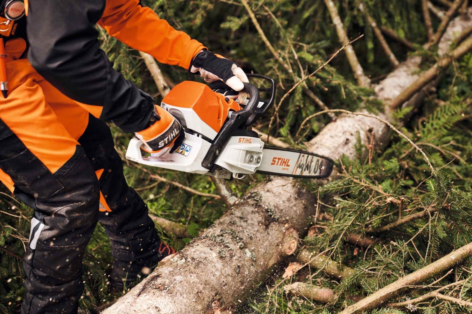 STIHL Benzin-Motorsäge MS 400 C-M, RH, Schienenlänge 40 cm – Bild 7